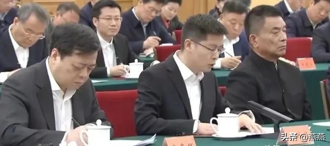 易评助手：中国民营企业座谈会，科技巨头与新生代企业家引领创新驱动时代