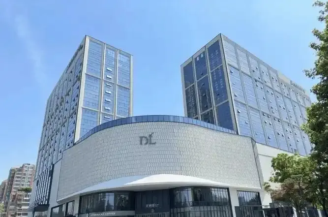 易出评：本土超市困境与外资逆袭，揭示竞争背后的秘诀与未来出路