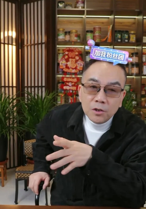 小评评助手网站：天津主播雕刻灵魂与杨议的流量争议，多平台矩阵运营揭秘