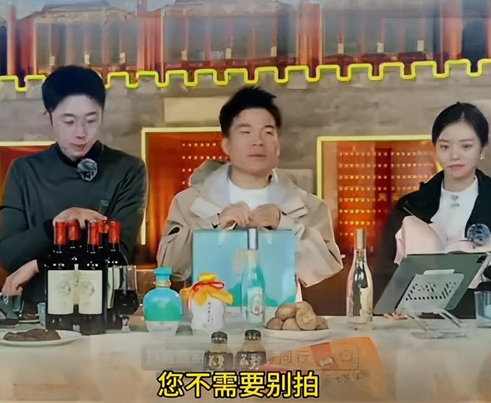 多多留评工具：董宇辉直播回应“耍大牌”风波，安保严苛致无法合影粉丝