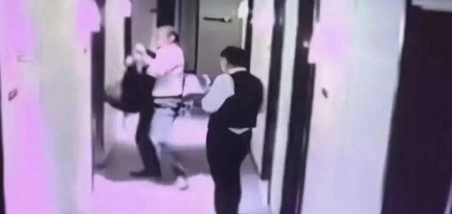 大白出评卡密：女子职场性侵案开庭，被公司解雇，工伤认定引争议