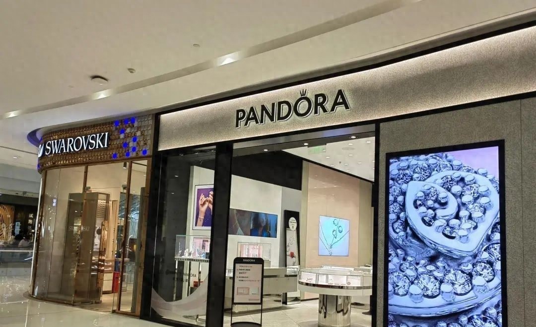 小U助手：潘多拉珠宝在中国市场的衰退与门店关闭背后的真相分析