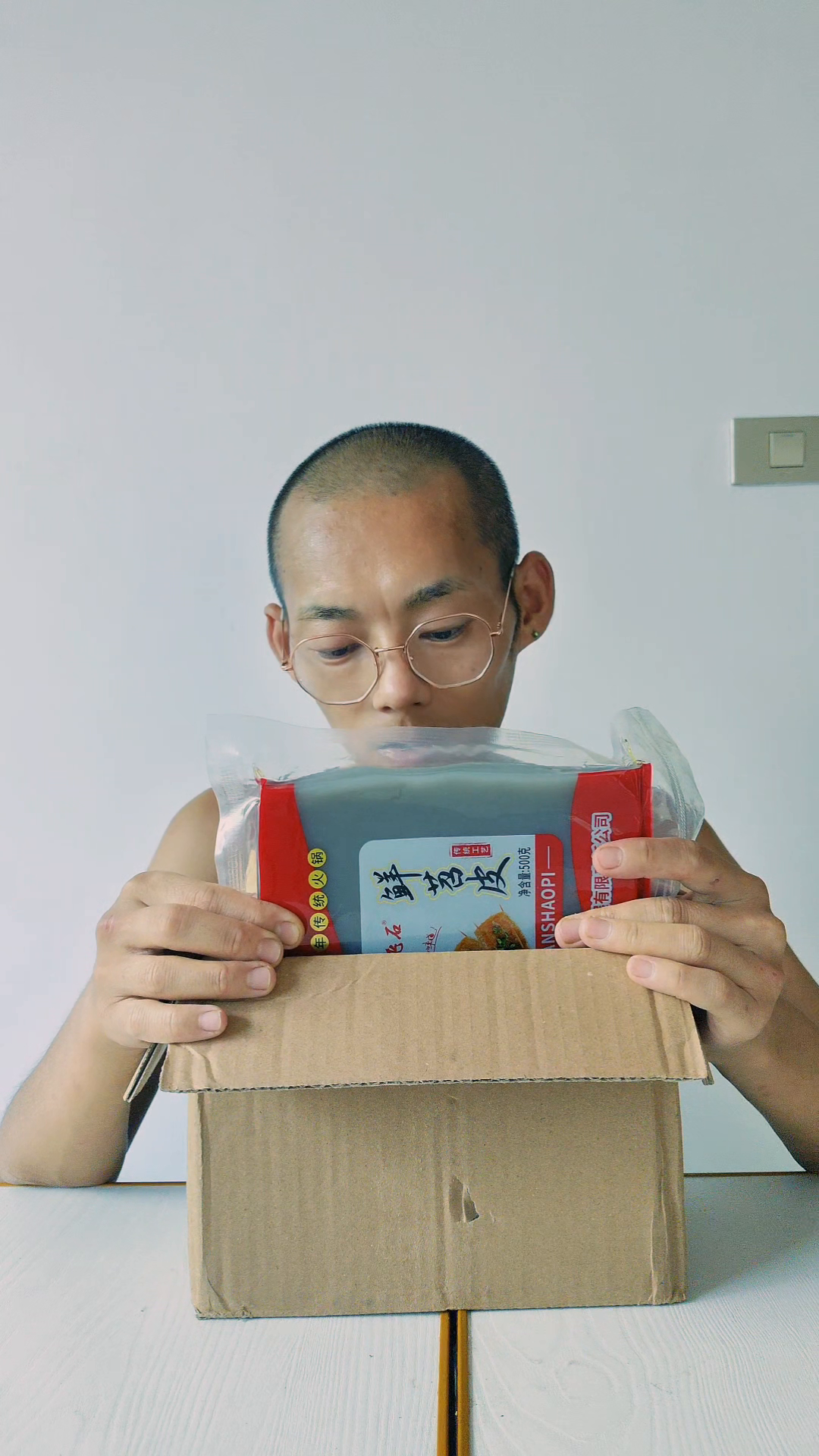 小Q助手：手工茶与贵州特产，分享我寄给河南小姐姐的美味体验