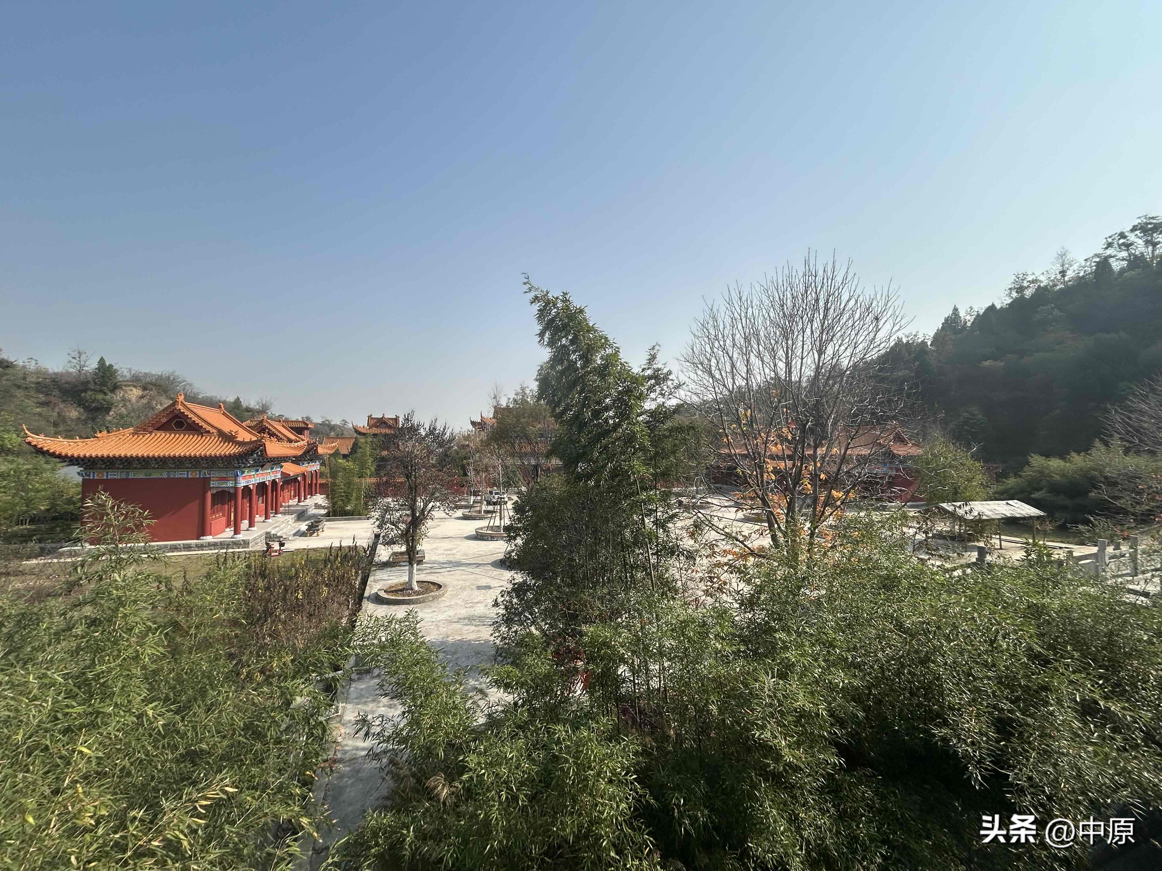 多宝助手：秋日探访竹林寺，感受千年古刹的宁静与灵动