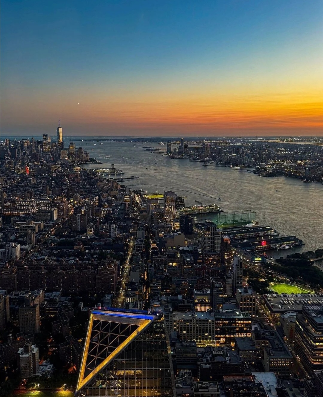 小Z助手：上海未来超越纽约的经济与文化潜力分析