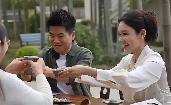 番茄管家入口：董宇辉的成功之道，与自己和解，停止内耗，拥抱成长