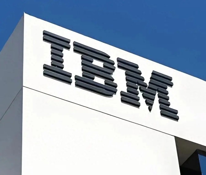 多多补单：IBM的转型之路，从蓝色巨人到量子计算和人工智能领航者