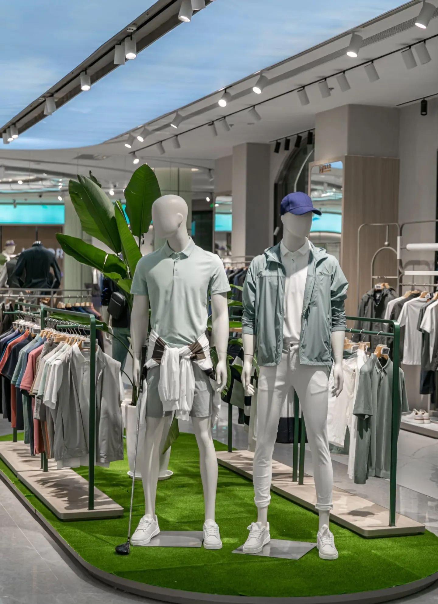 小评评助手出评软件：雅戈尔品牌崛起，从服装到地产投资的成功转型之路