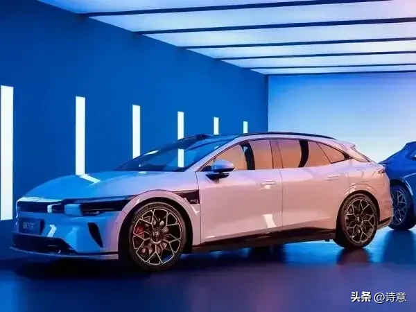 优选助手：极氪007GT，搭载宁德时代电池的高端纯电轿车，续航与安全双重保障