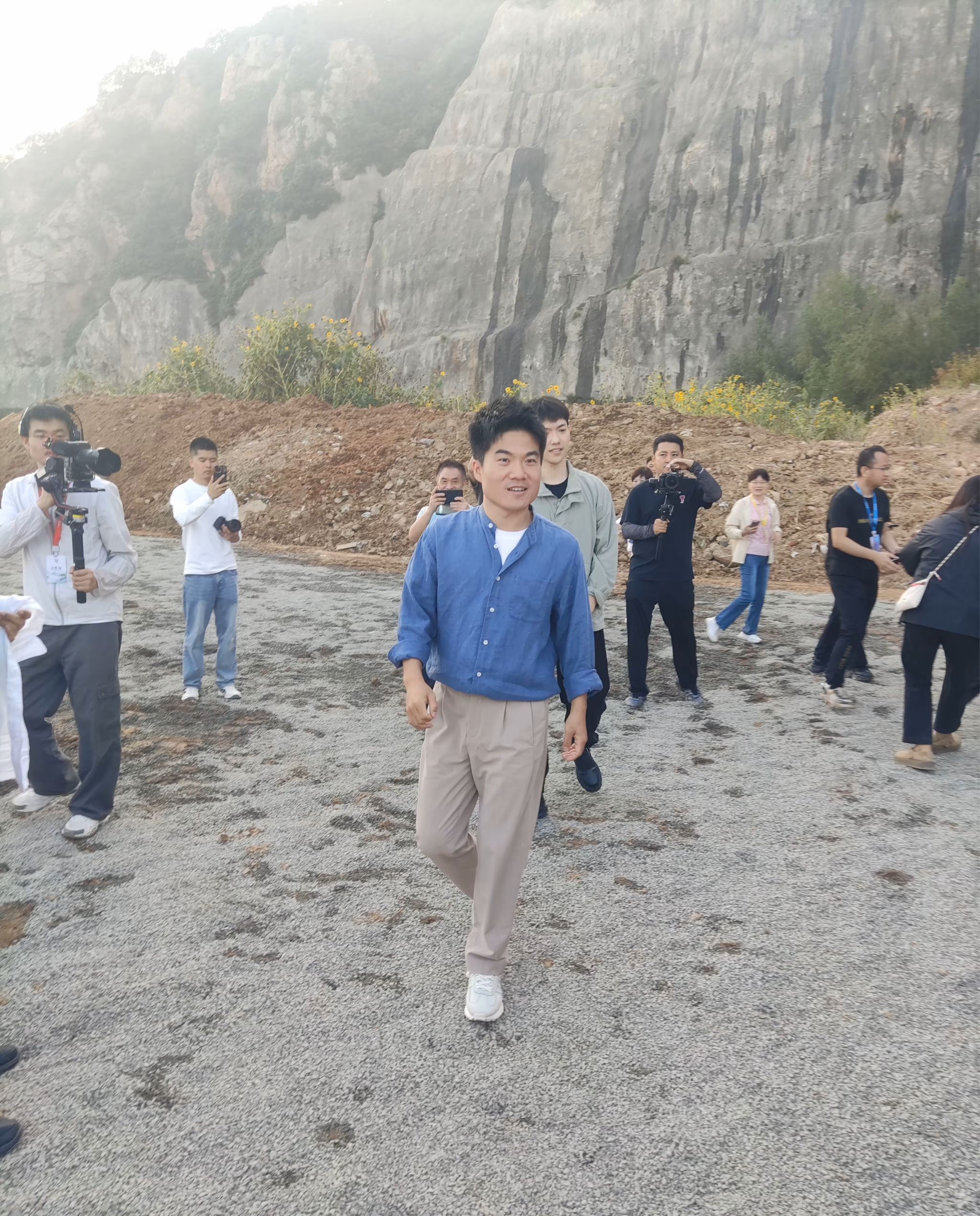 超单助手开团软件：董宇辉的直播电商，用真心守护人心，带你体验美好生活