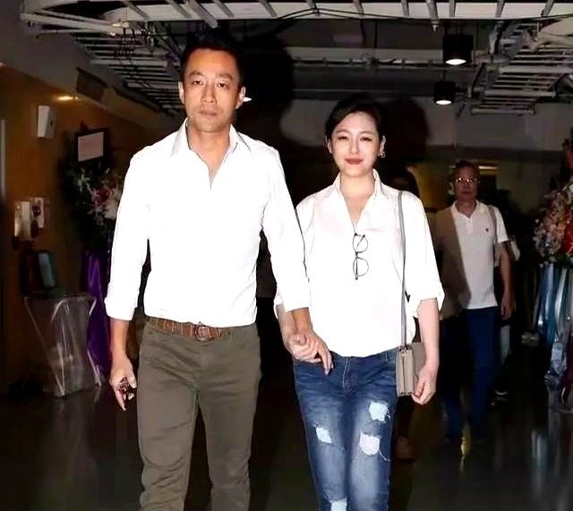 易单助手卡密：豪门婚姻的背后，大S与汪小菲离婚中的财务真相与消费纠葛