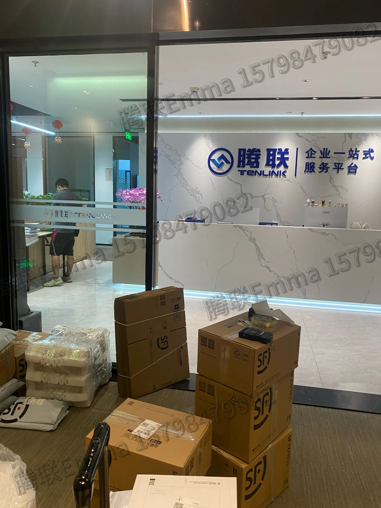 易评助手：香港公司商证续费必看，避免逾期罚款和银行冻结的实用攻略