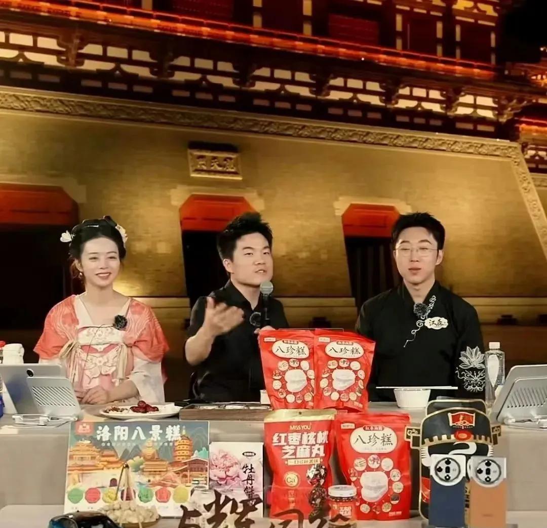 易出评出评软件：易中天与俞敏洪畅聊董宇辉的影响力与中华文化深度分析