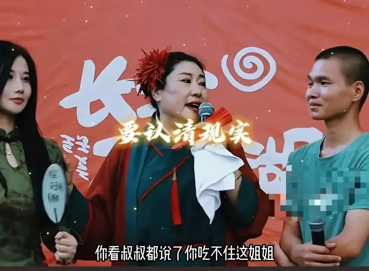 J助手邀请码：当普通小伙幻想成网红，揭示现代人价值观的迷失与追求