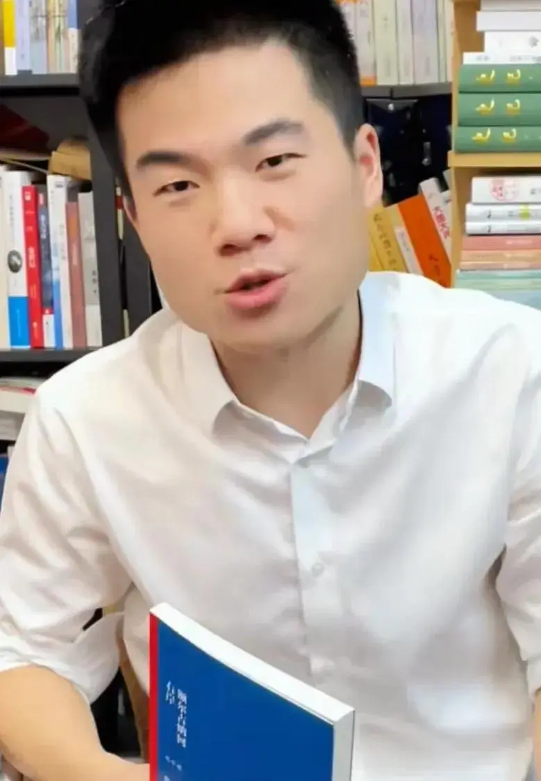 权重大师使用方法：董宇辉为何恐婚？揭秘他对爱情与婚姻的真实看法