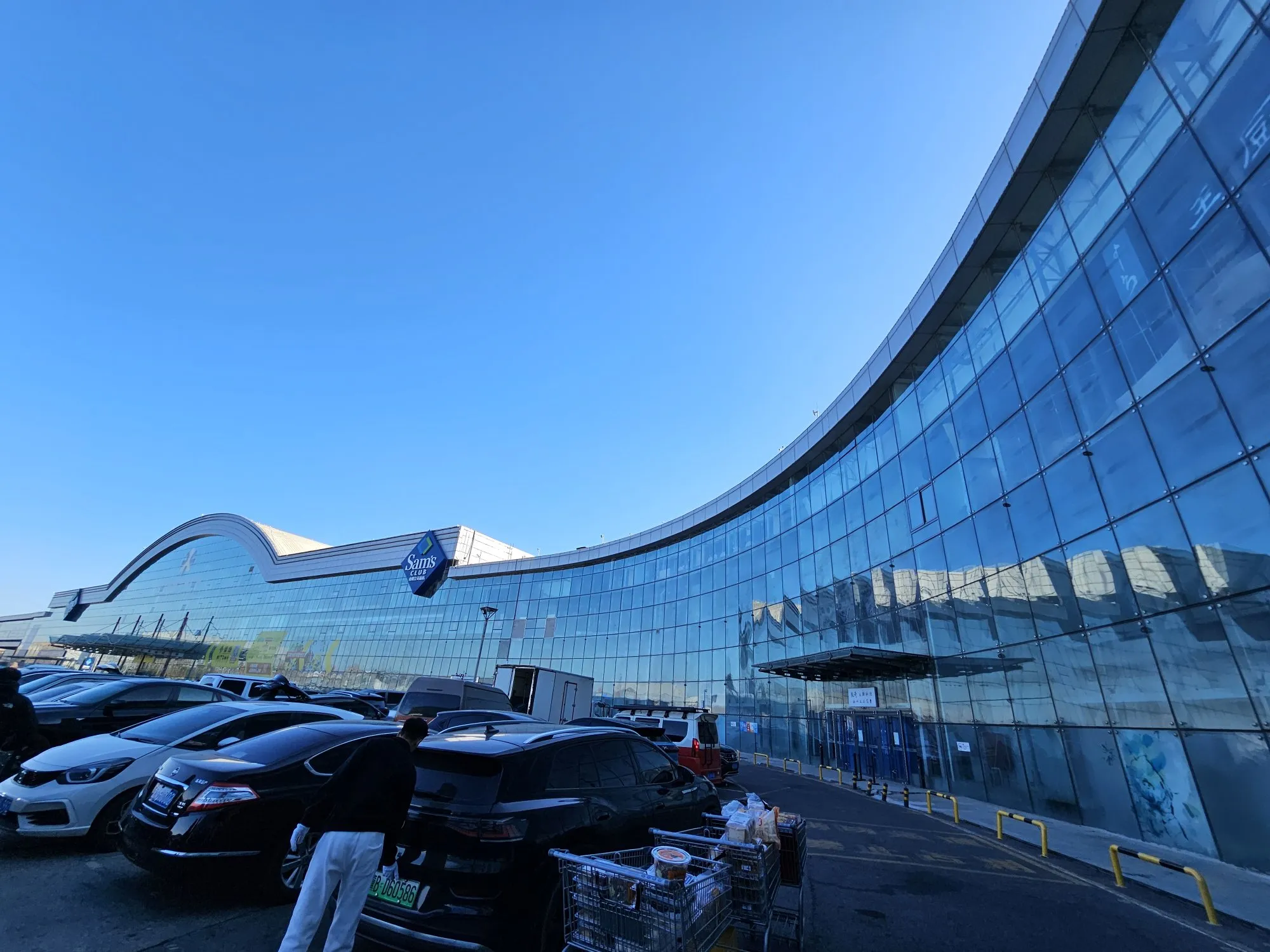 权重大师怎么用：实体商业的困境与突围，回归诚信经营，重建消费者信任