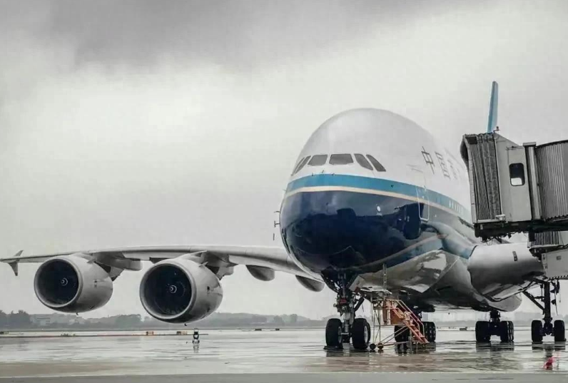 多单助手：A380在中国市场冷落的原因，高铁分流、机场限制与成本压力分析