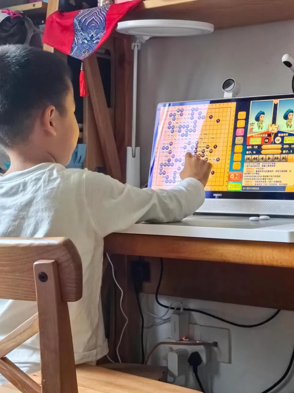 快火助手小号：互联网时代的围棋发展与网络对弈初体验探讨