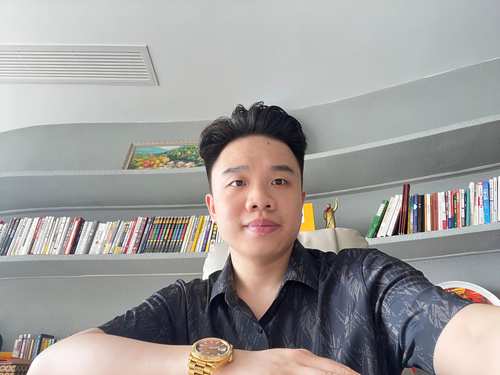小G助手小号：赚钱智慧，普通人如何通过销售与差价实现财富自由