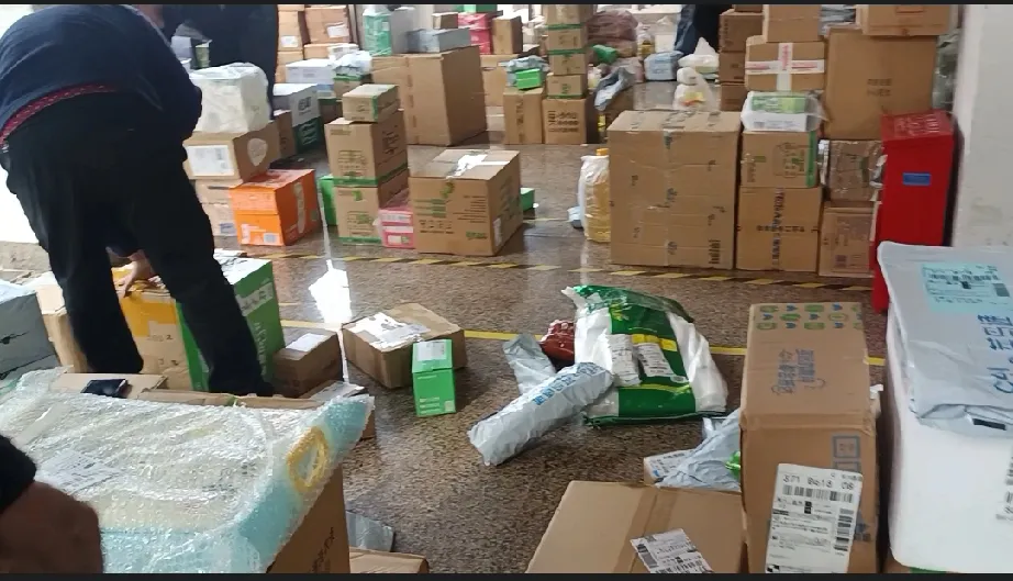 超单助手官网：快递行业蓬勃发展背后，快递员面临的巨大压力与挑战