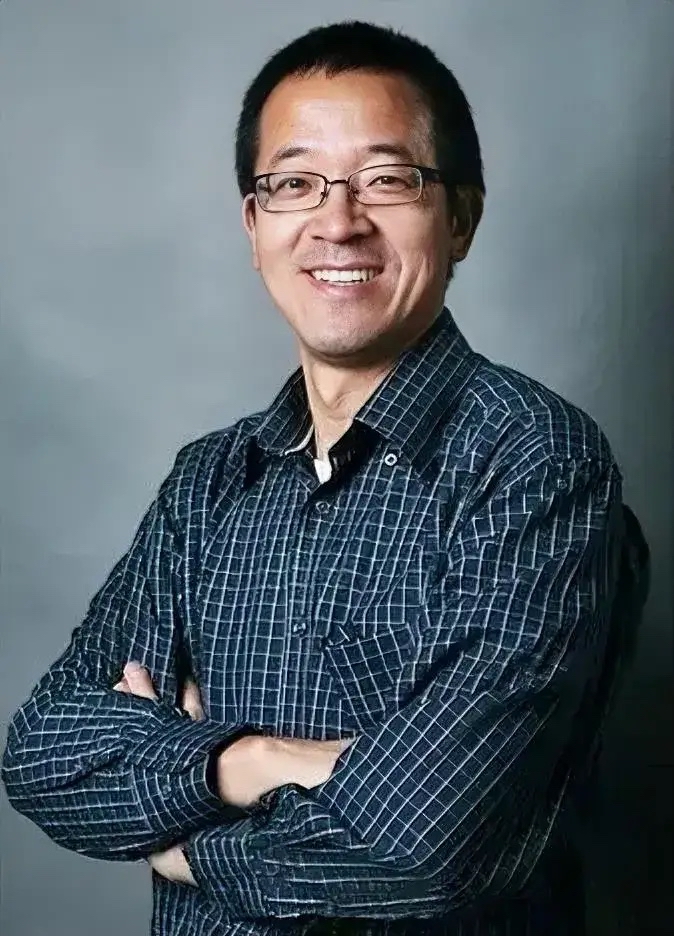 狗宝助手下载安装：从逆境中崛起，俞敏洪分享穷学生的抗压与成功之路