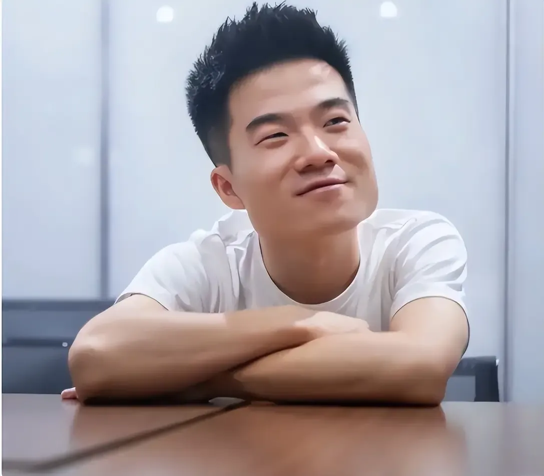 小Z助手教程：董宇辉，从英语老师到文化传承的直播网红之路