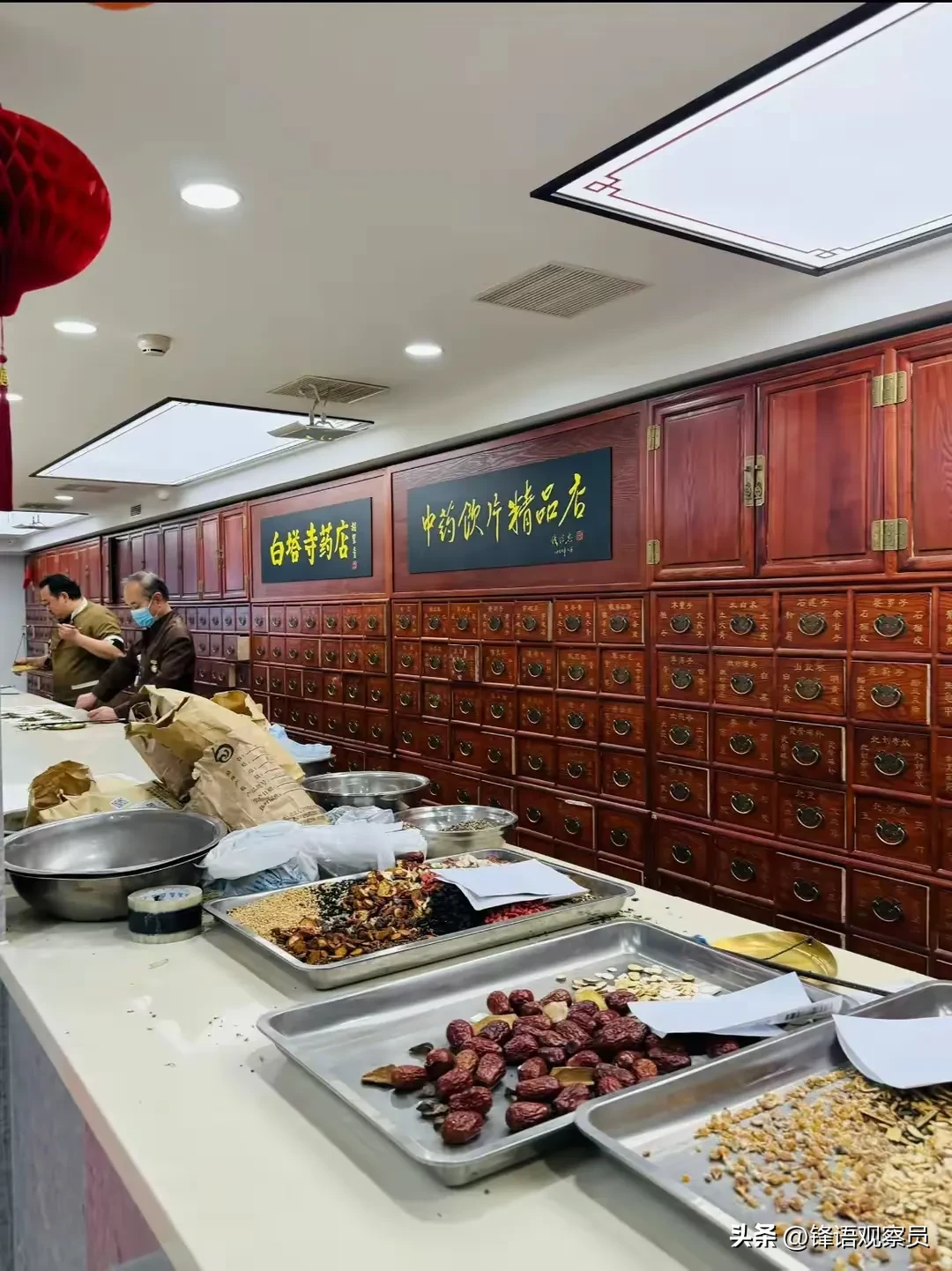 小评评助手入口：实体店逆袭，胖东来如何通过创新服务与数字化重塑竞争力？