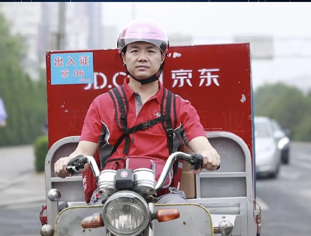 粉团助手：京东刘强东进军外卖行业将如何影响美团与饿了么的市场格局？