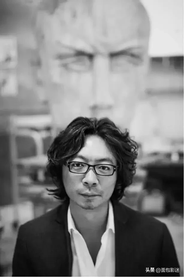 拼多多出评软件：伍迪艾伦的智慧，如何在创作中保持自由与内心的平和