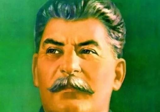 易出评软件官网：瓦西里·斯大林，在权力漩涡中沉沦的苏联将领与其悲剧人生