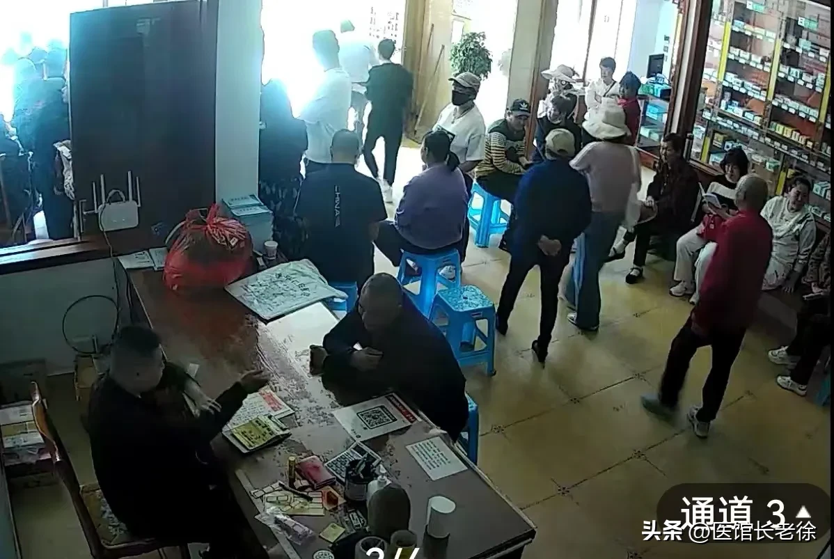 拼多多动销出评下载安装：药店生存困境，从营销到医疗服务的转型之路
