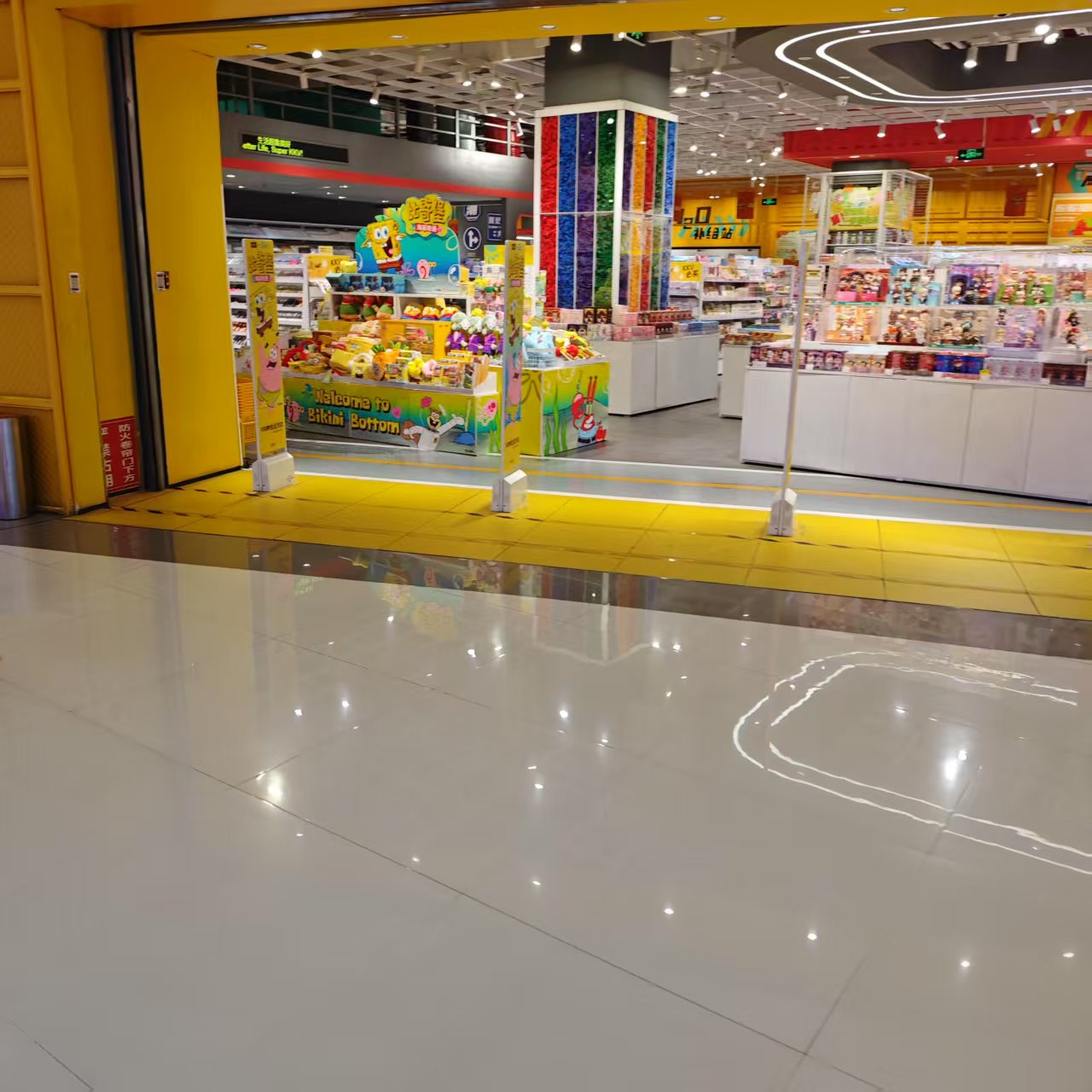 小多助手：网购还是实体店购买？陪娃购物的真实体验与选择技巧