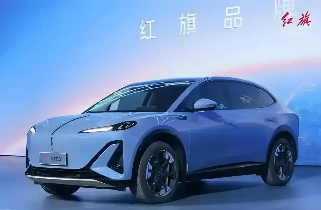 权重大师教程：红旗天工06，智驾安全与豪华体验的完美结合，国潮新风向