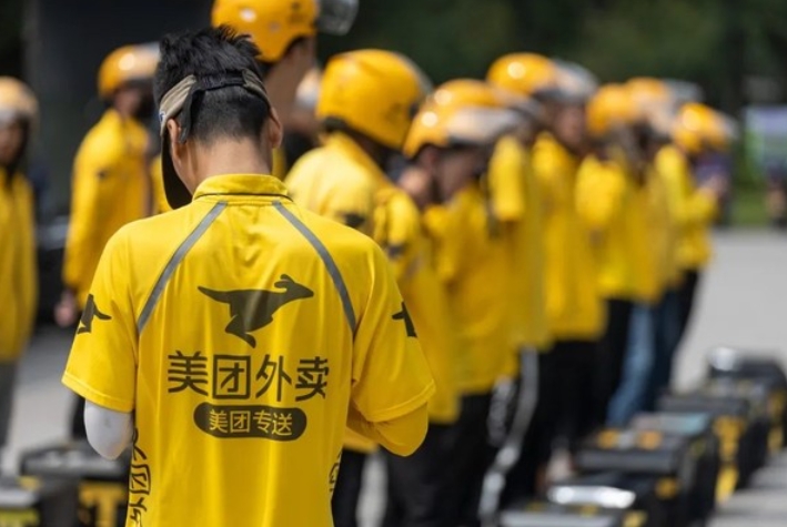 星评助手：京东美团竞争加剧，饿了么如何突围外卖市场？