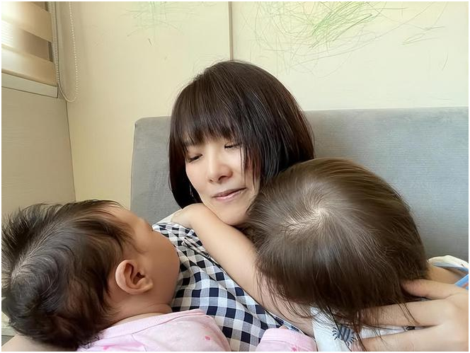 小评评助手最新版本：苏打绿贝斯手馨仪离婚，出轨男被判10年禁婚并赔5000万！