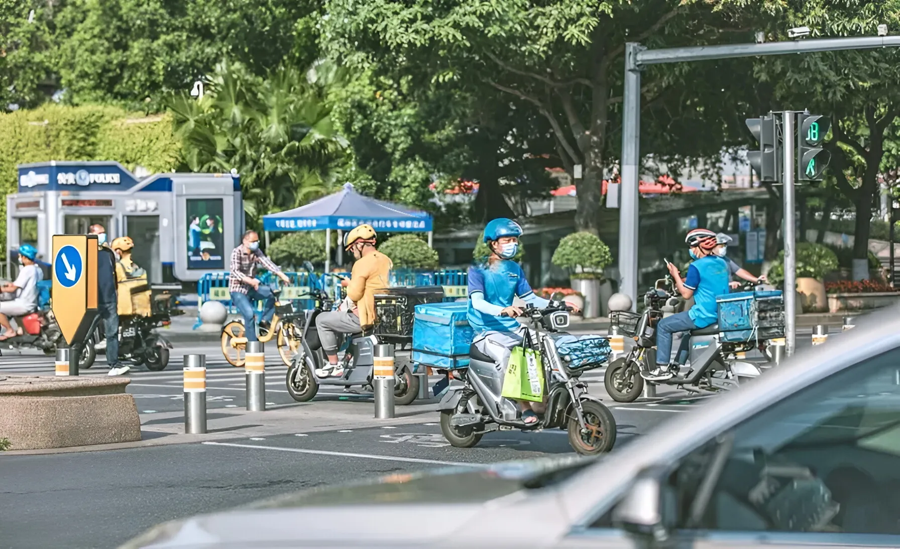 小店管家：外卖江湖，速度与效率背后的资本博弈与人性拷问