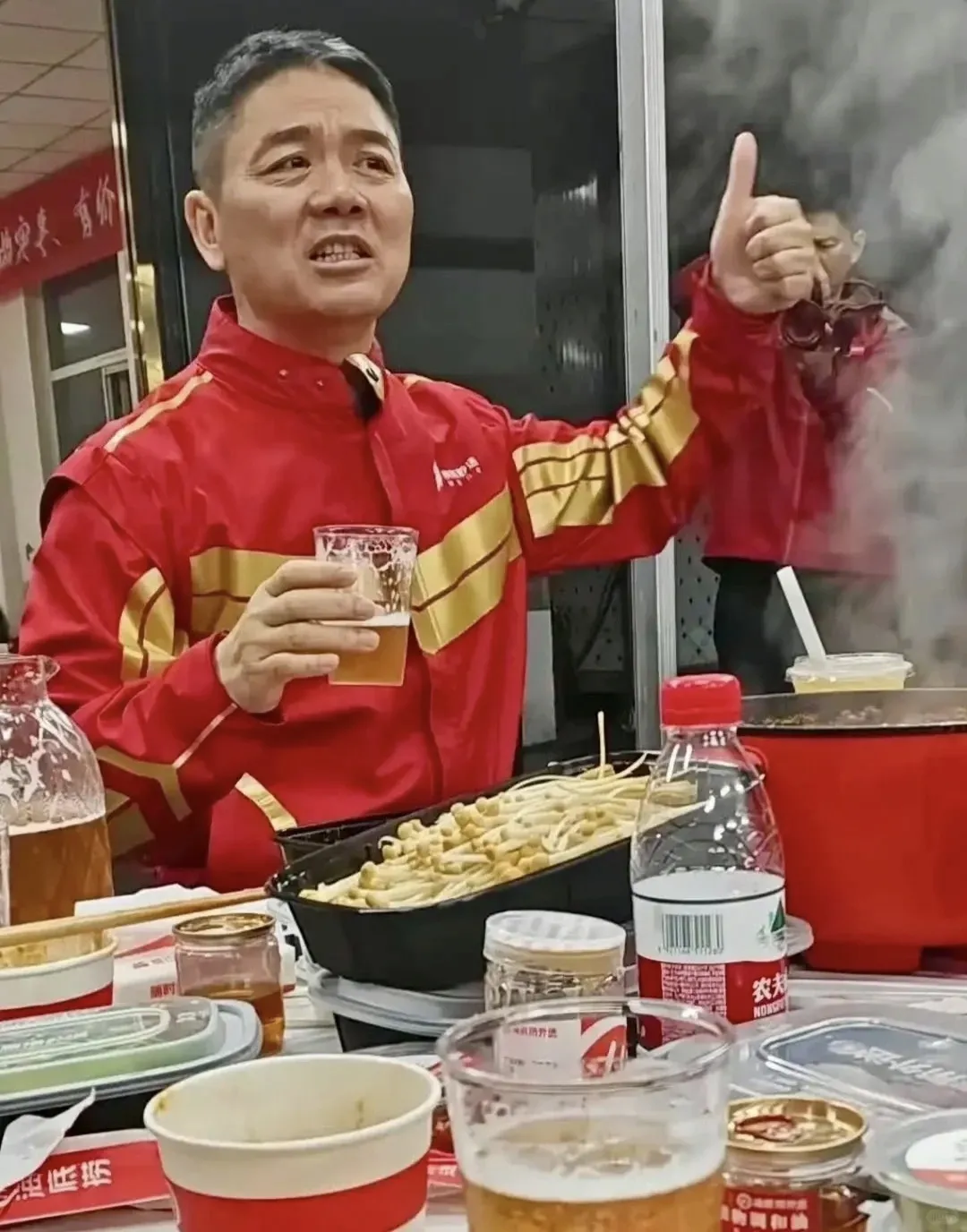 快火助手：刘强东，从财富到责任，重塑商业价值的企业家典范