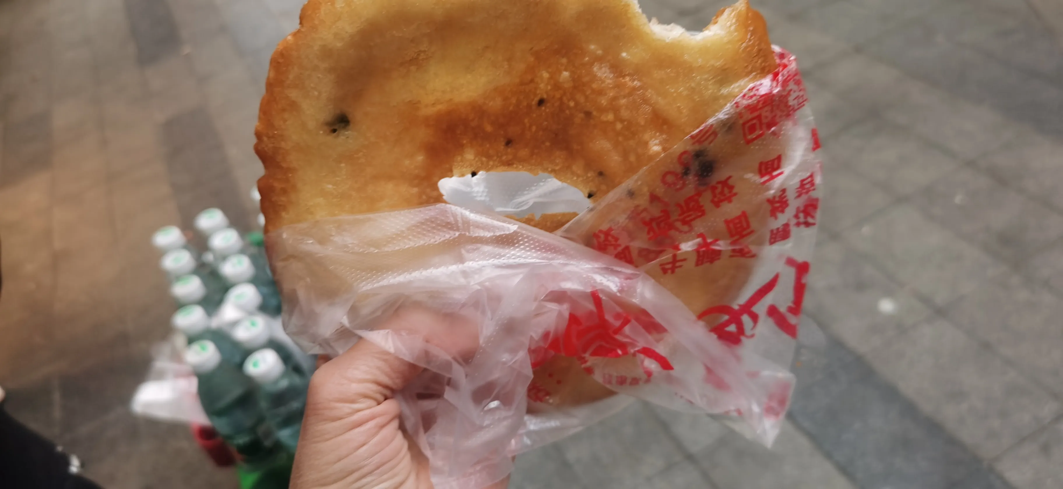 拼多多出评神器：武汉半日游攻略，昙华林与粮道街的美食探秘