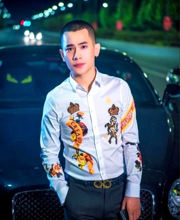 超评助手：浪子无敌，从网红到商业操盘手的成功秘诀揭秘