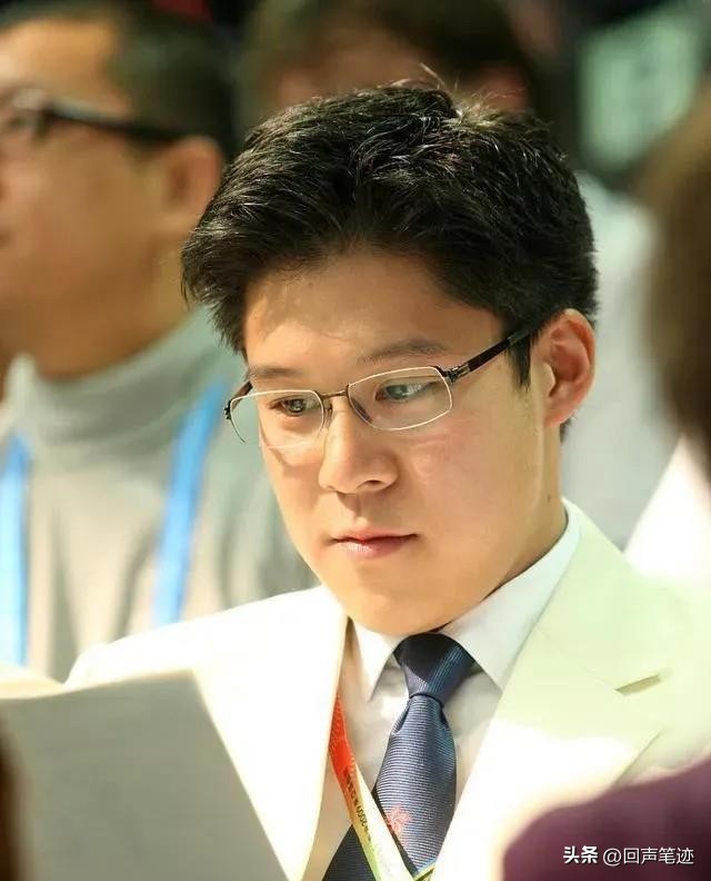 小评评助手：朱玲玲，从港姐双料冠军到豪门媳妇，她的优雅与勇敢人生之路
