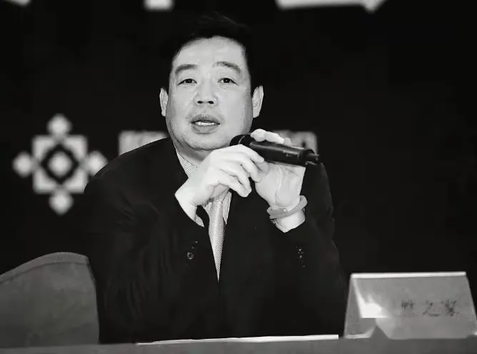小评评助手网站：创业风险与企业家悲剧，警惕债务和违法行为，寻找安全出路的重要性