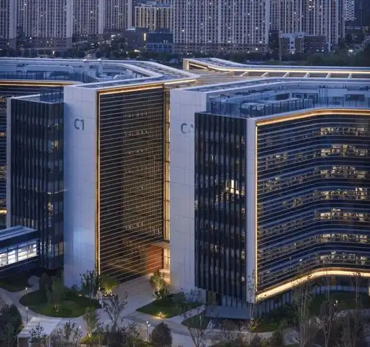 拼多多出评靠谱吗：阿里巴巴市值一夜暴增3000亿背后的AI战略与合作分析