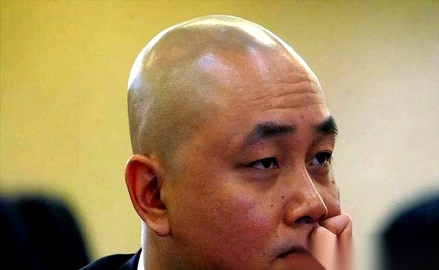X助手：从首富到阶下囚，贪婪与规矩的启示