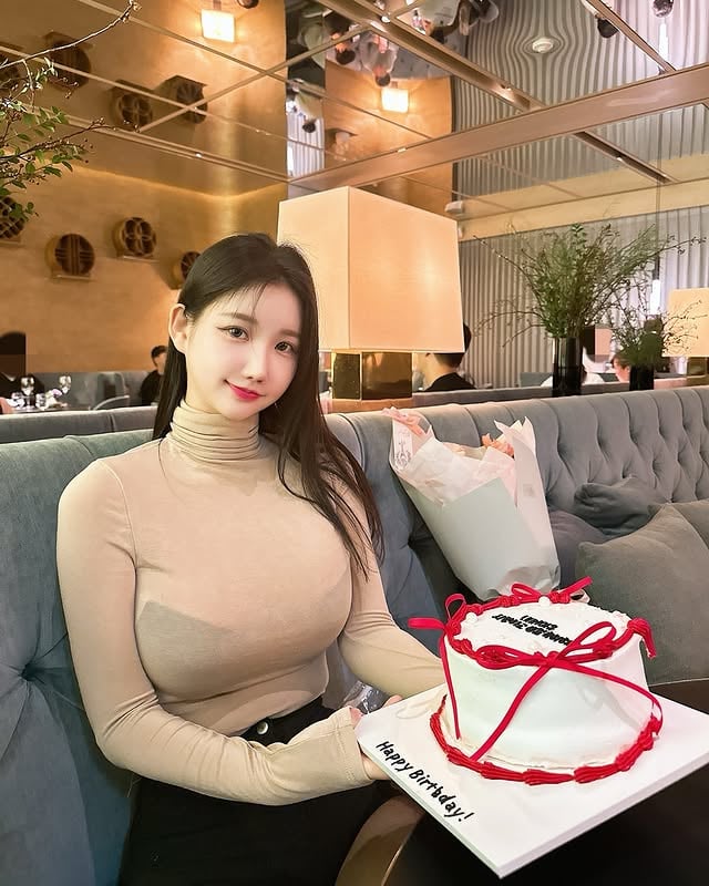 大牛助手：暗黑版林允儿！韩国DJ Miu的颜值与音乐风格解析