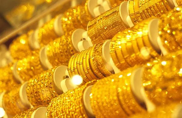 权重大师邀请码：黄金价格飙升至历史新高，消费者购金意愿下降分析