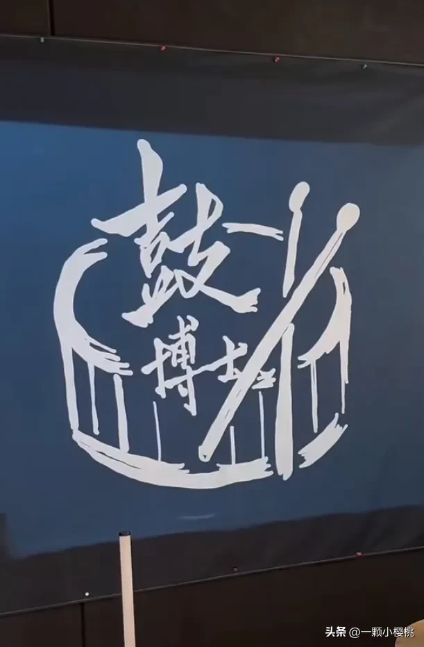易单助手补单软件：五一小长假消费攻略，商品充足、价格稳定，尽情享受购物乐趣！