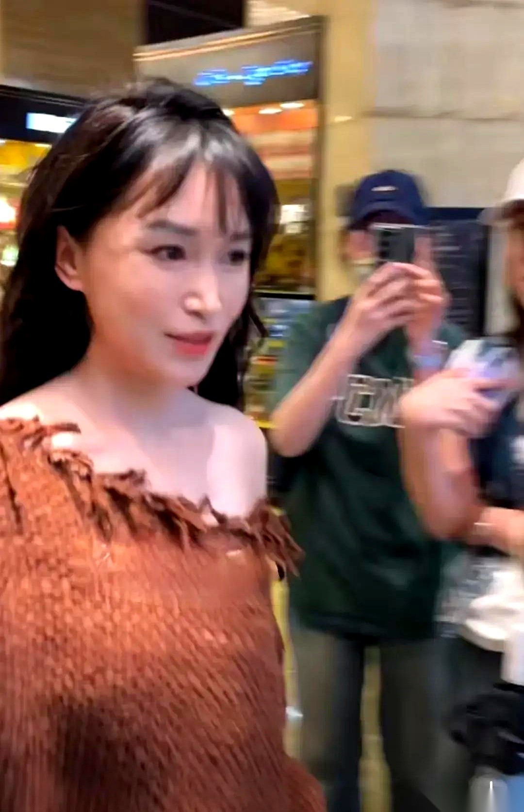 乐拼助手软件官网：李子柒，新时代的文化火种与传统手艺复兴