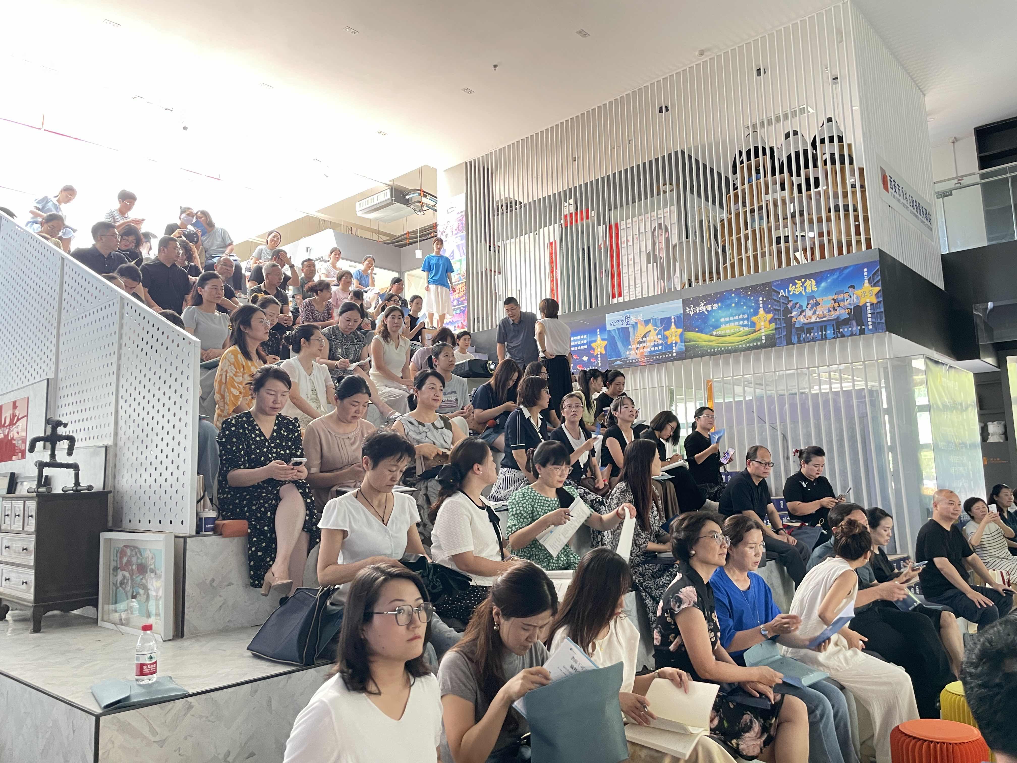皮皮助手：写作的热情与表达的勇气，在体制内坚持发声的力量