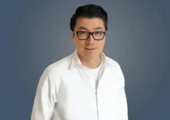 超单助手：王卫，从清洁工到顺丰速运创始人的传奇创业之路