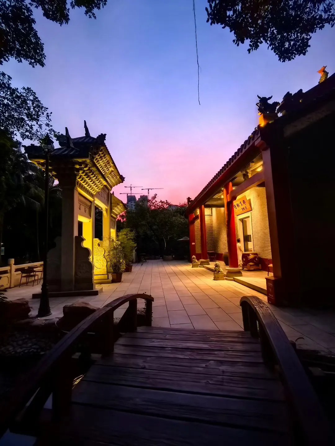 出评软件教程：深圳东门的辉煌与没落，时代变迁下的购物天堂